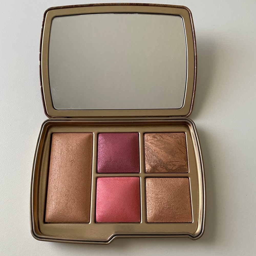 Hourglass Ambient Lighting Edit Universe Unlocked